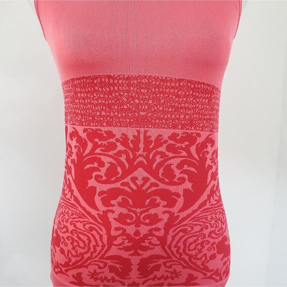 Reebok Form Fitting Tank Medium Coral Pink vneck Workout Athletic Exercise - Picture 3 of 6